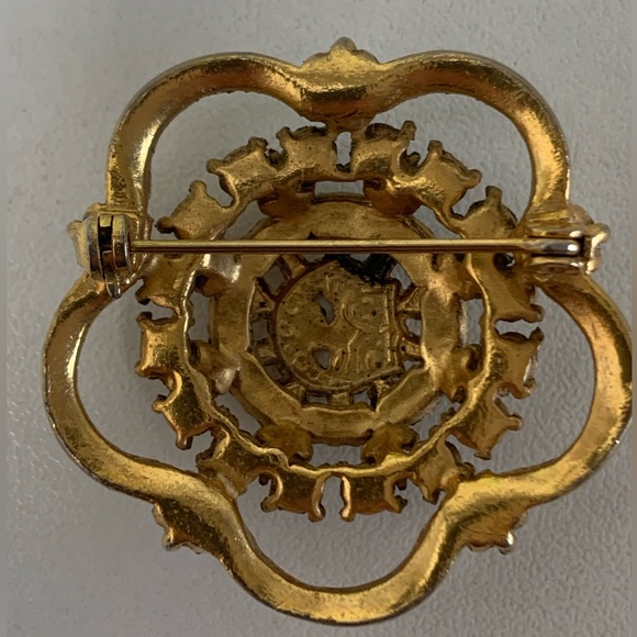 Masonic Vintage Rhinestone Brooch Pin . Metal
Gold Tone. - Picture 5 of 5